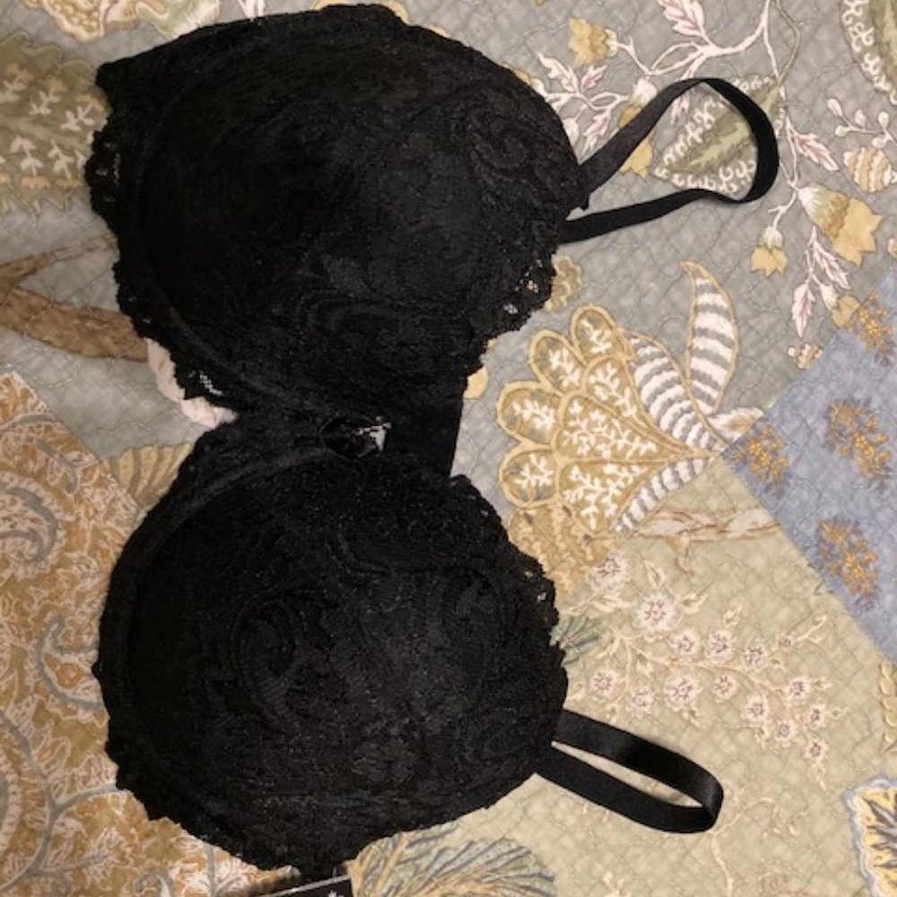 Women's black lace bra